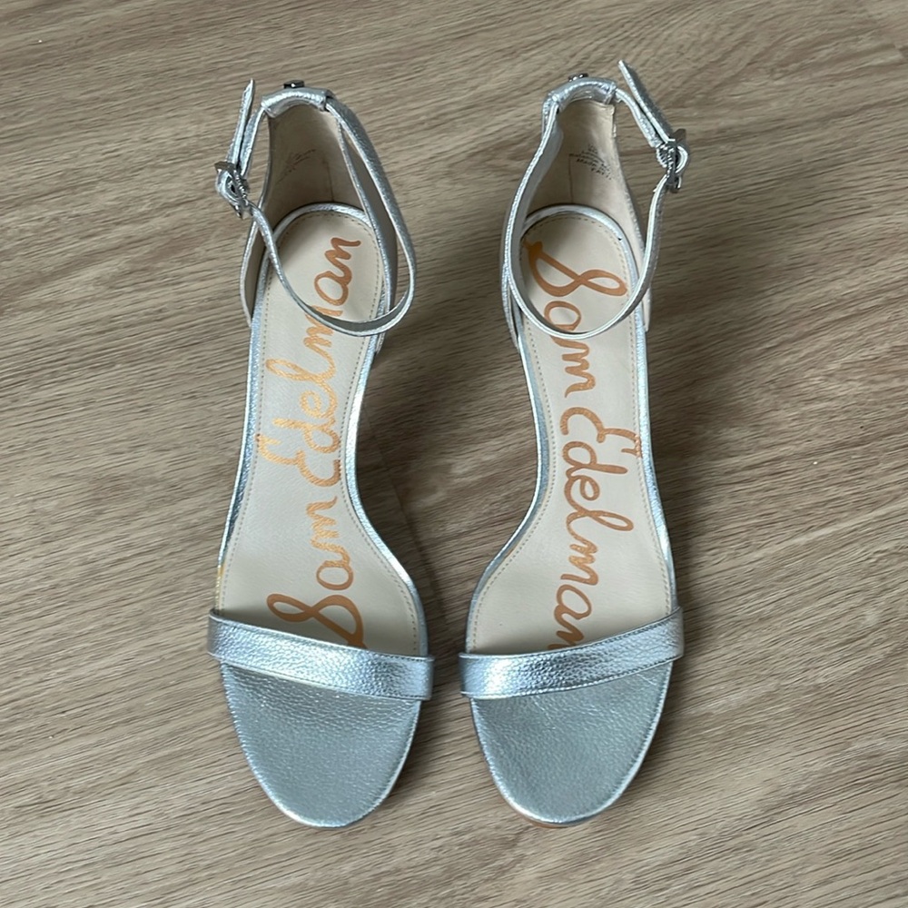 NWOT Sam Edelman “Patti” Silver Sandals (Size 8)